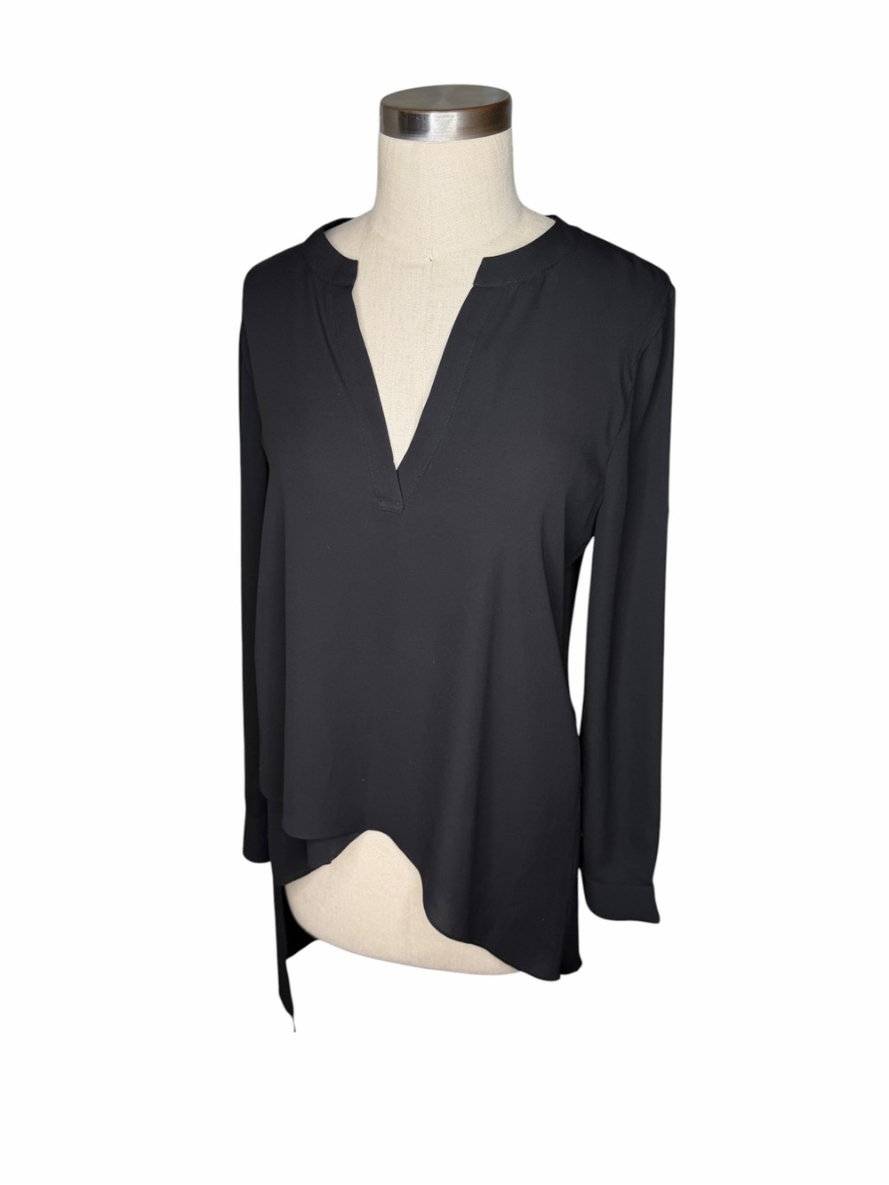 BCBGMaxAzria Black Long-Sleeve V-Notch Blouse Mazie Blouse Women's Size XS - Picture 3 of 8